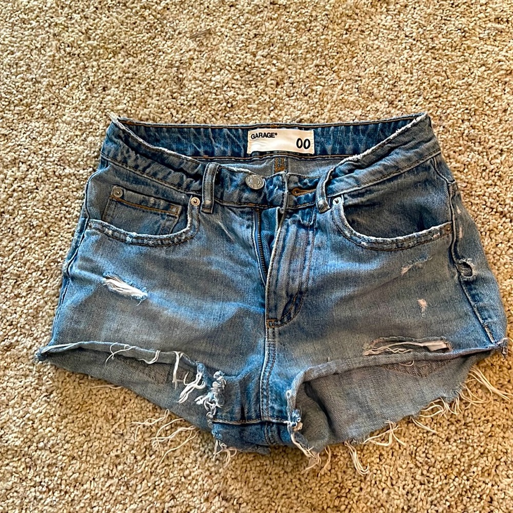 Garage light wash shorts